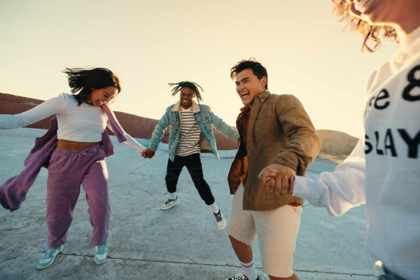 How to Become Socially Attractive: 7 Proven Habits That Make People Love Your Presence